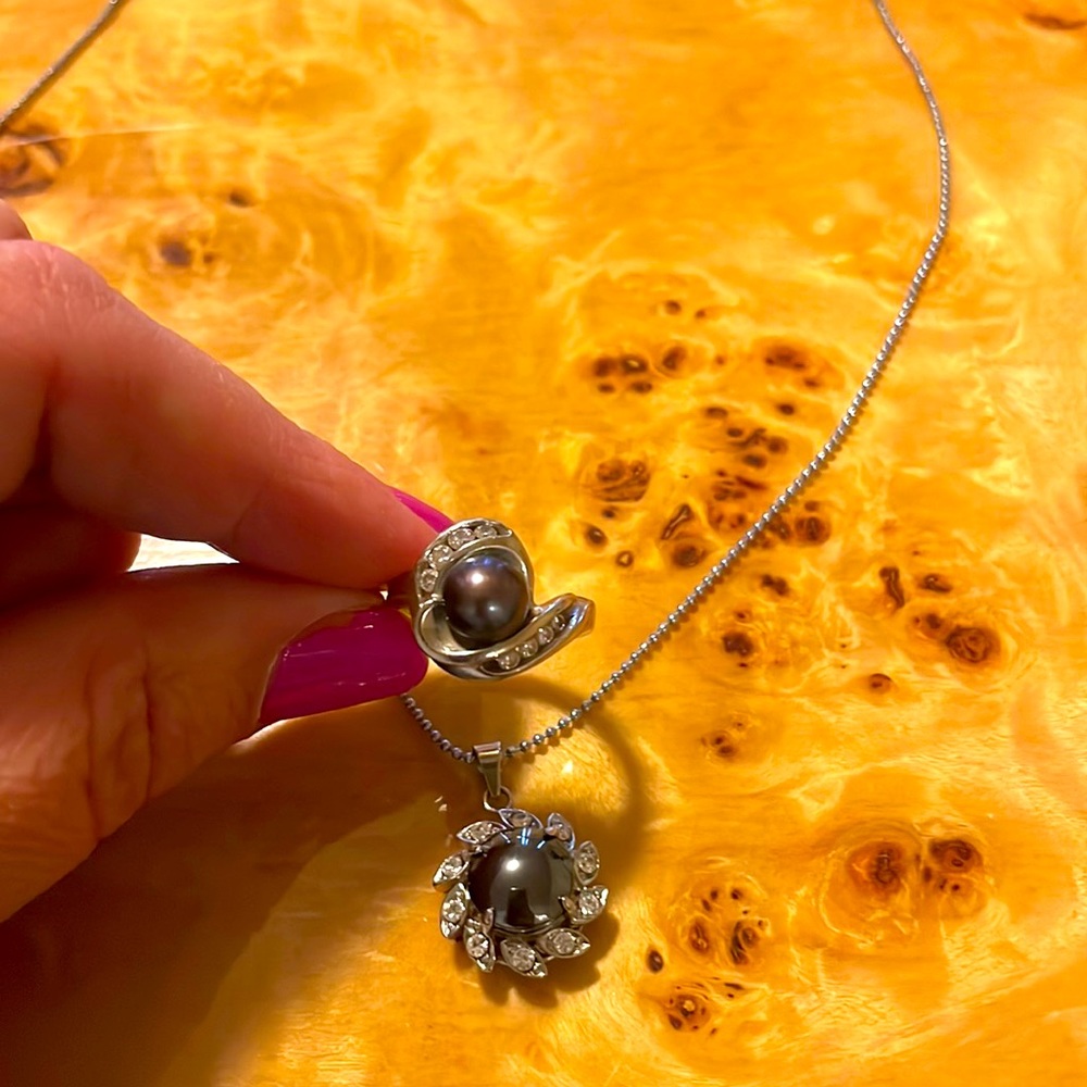 Gorgeous and elegant black Pearl and diamond necklace and ring set 🌸💕🥰